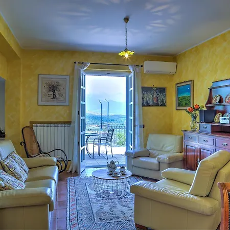 Villa Ipazia 6, Emma